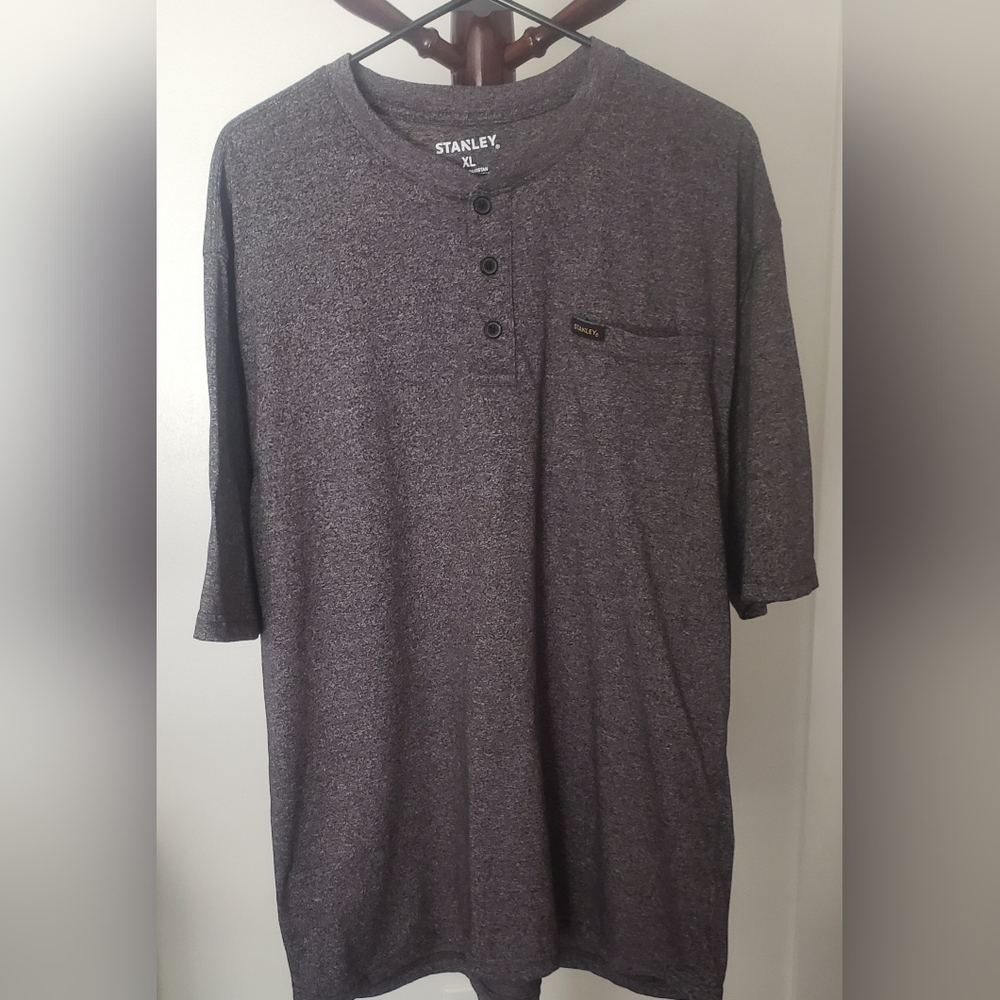 Stanley workwear XL 3 button gray t-shirt